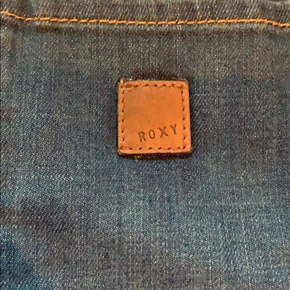 🌷3 for $12 Roxy Denim Shorts - Picture 3 of 9